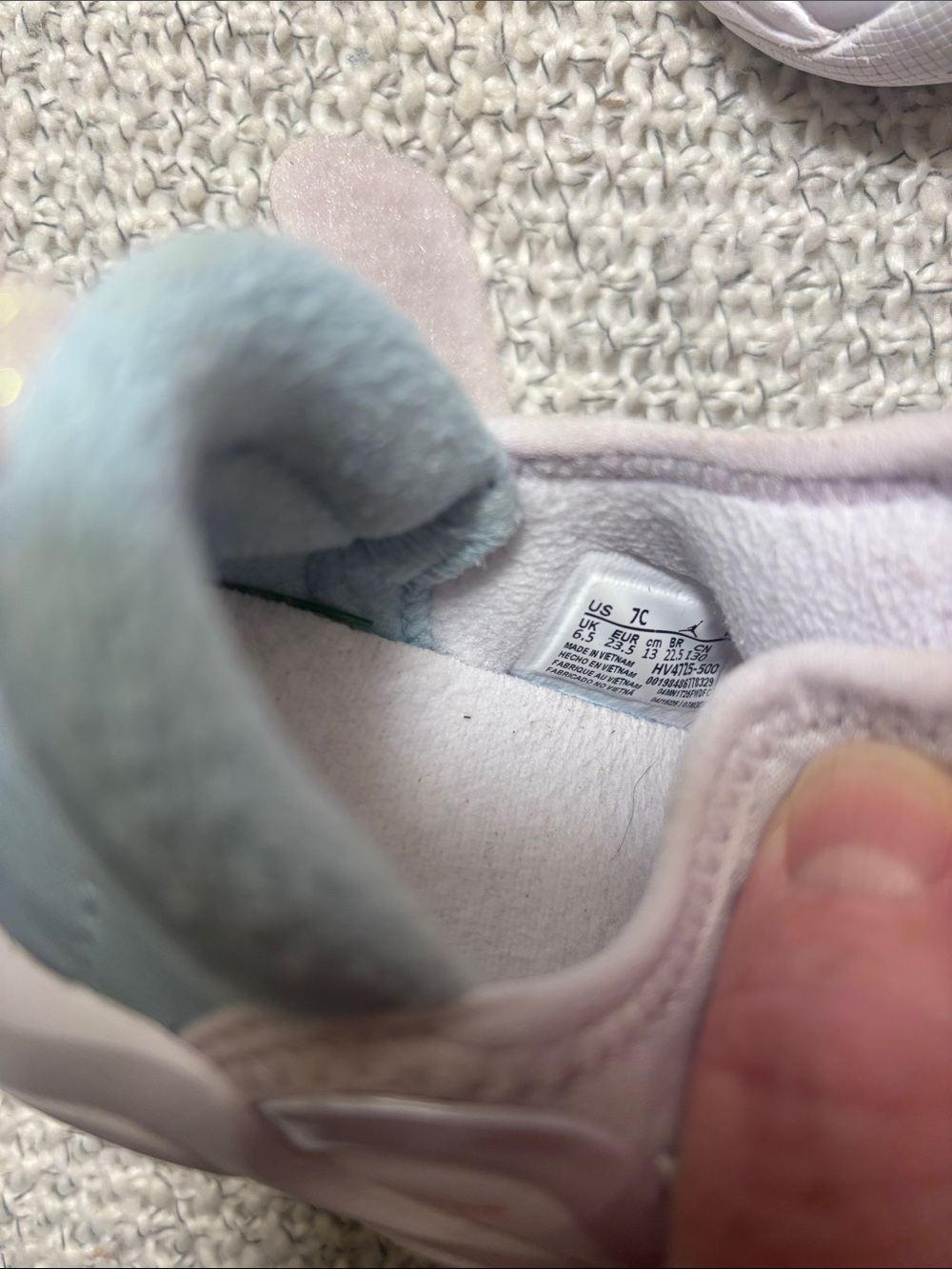 Jordan 23/7 EasyOn Toddler Shoes
Barely Grape Pastel - Size 7 - Picture 4 of 7